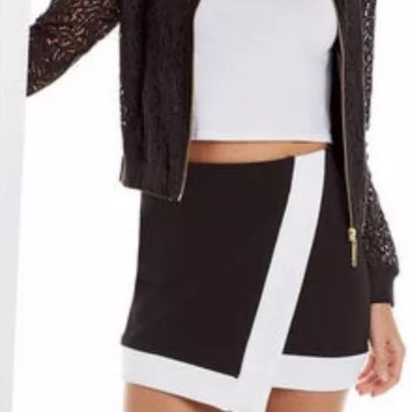 NWOT Alloy Black and White Skirt. - Picture 2 of 7